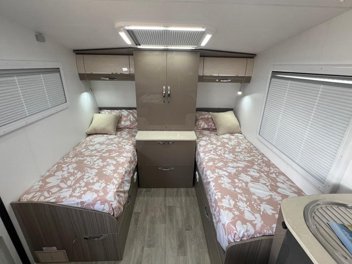 2025 Avan Aspire 555-1