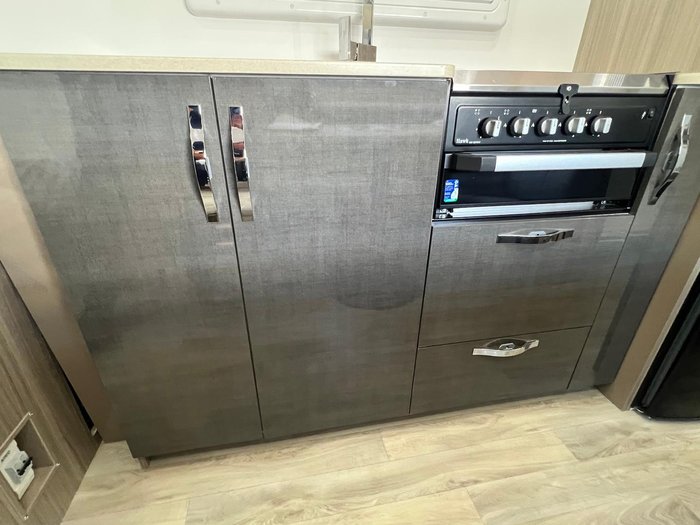 2025 Avan Aspire 555-1