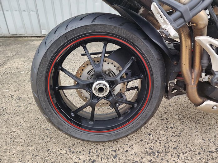 2015 Triumph Speed Triple 1050 ABS Speed Triple Black