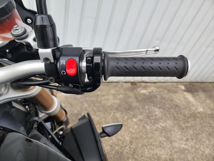 2015 Triumph Speed Triple 1050 ABS Speed Triple Black