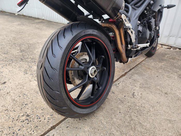 2015 Triumph Speed Triple 1050 ABS Speed Triple Black