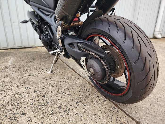 2015 Triumph Speed Triple 1050 ABS Speed Triple Black