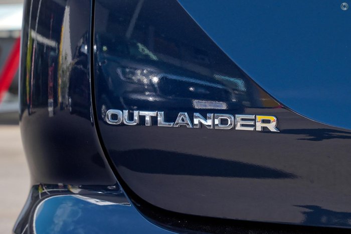 2024 Mitsubishi Outlander LS