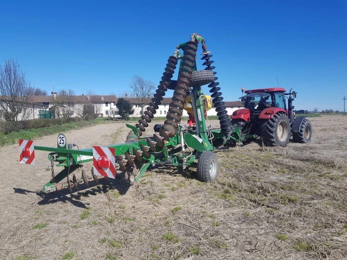 2025 Kelly Tillage 6 24 Mtr Chain Tillage System