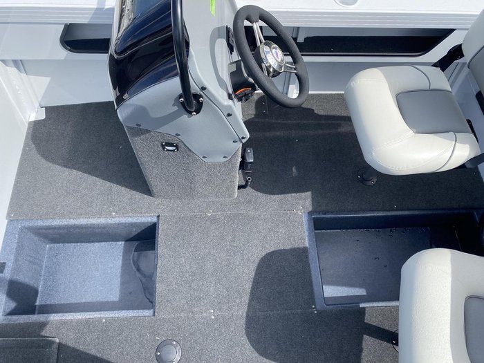 2025 QUINTREX 520 Top Ender Pro