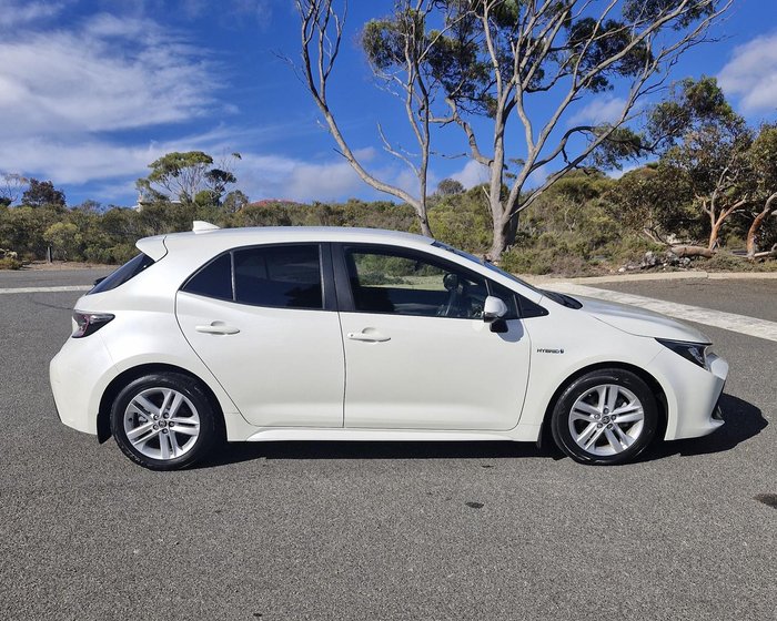 2018 Toyota Corolla Ascent Sport Hybrid