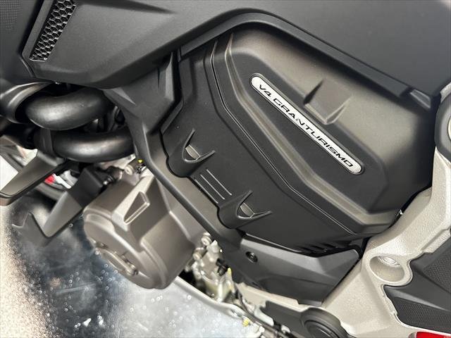 2023 Ducati Multistrada V4S Multistrada Red