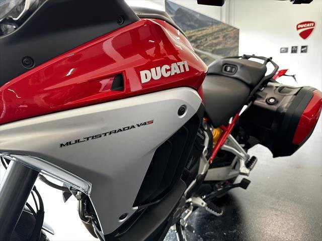 2023 Ducati Multistrada V4S Multistrada Red