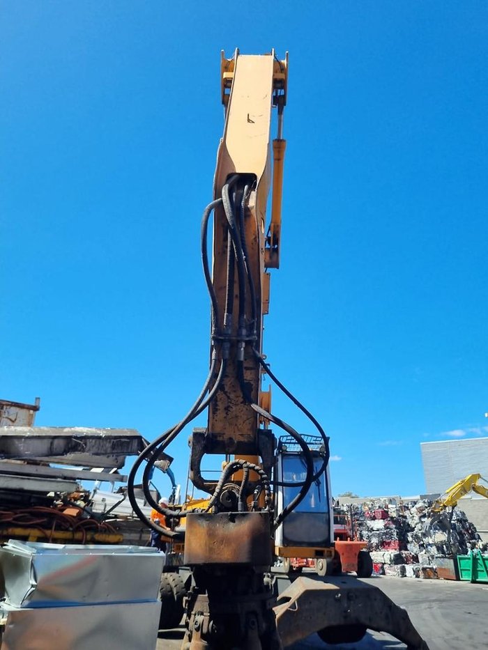 2011 Liebherr Lh40 Yellow