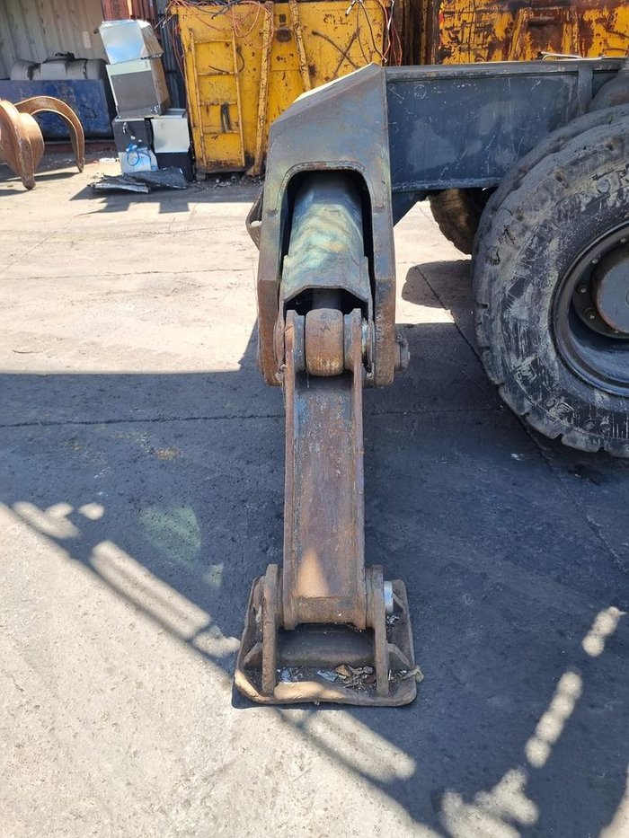 2011 Liebherr Lh40 Yellow