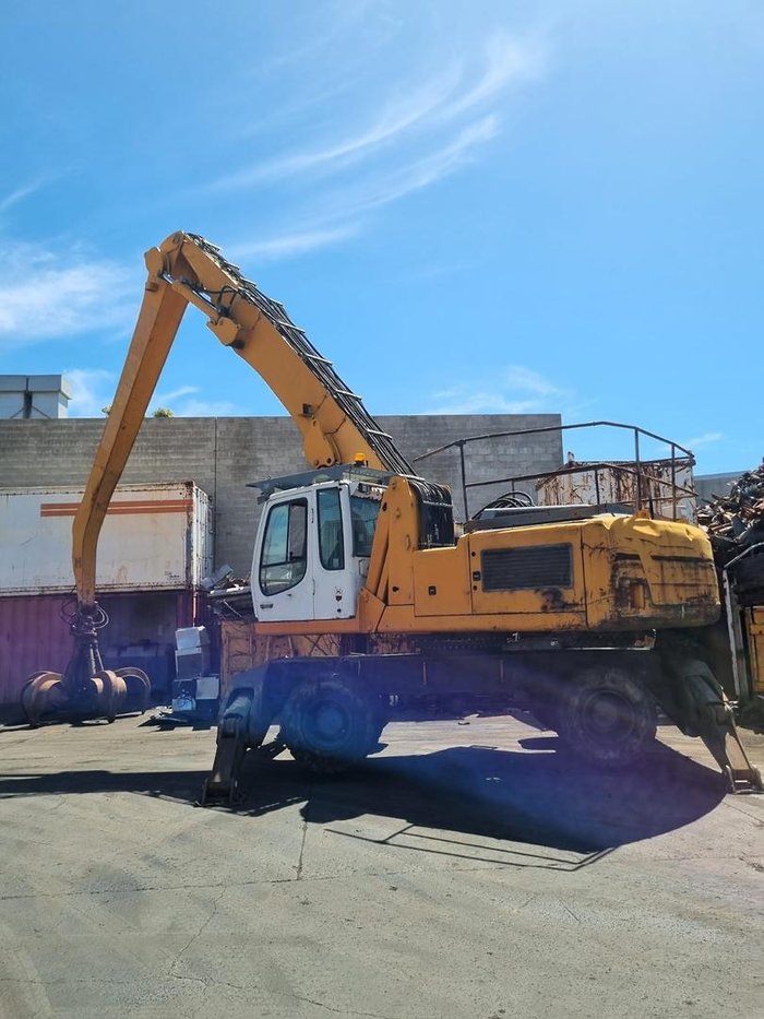 2011 Liebherr Lh40 Yellow