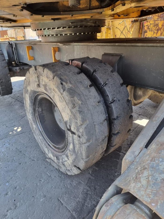 2011 Liebherr Lh40 Yellow