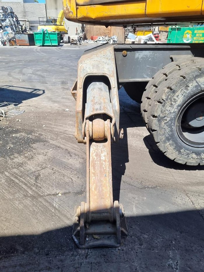 2011 Liebherr Lh40 Yellow