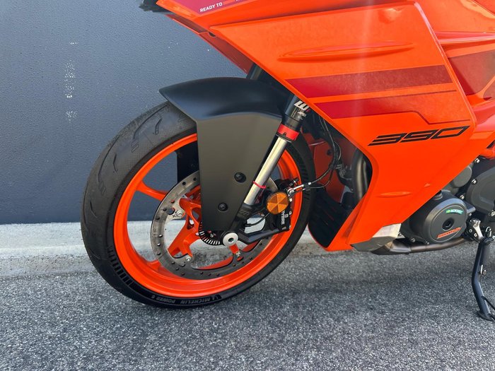 2024 KTM RC 390 RC Orange