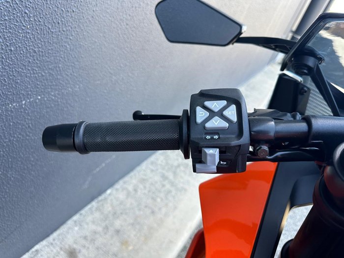 2024 KTM RC 390 RC Orange