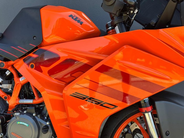 2024 KTM RC 390 RC Orange