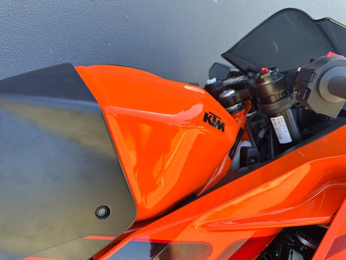 2024 KTM RC 390 RC Orange