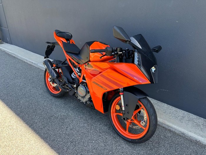 2024 KTM RC 390 RC Orange
