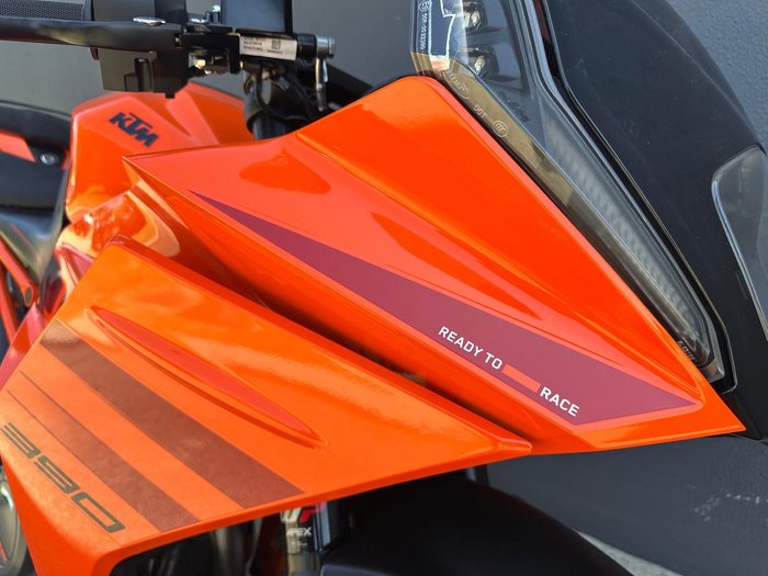 2024 KTM RC 390 RC Orange
