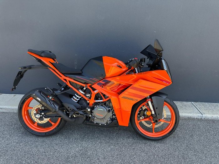 2024 KTM RC 390 RC Orange