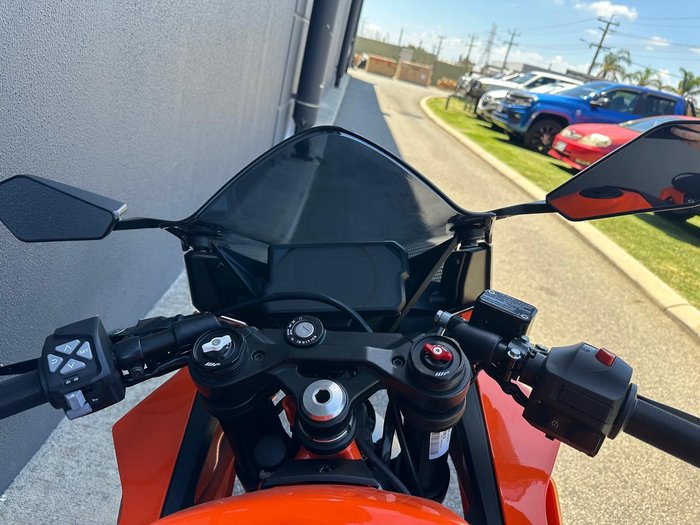 2024 KTM RC 390 RC Orange