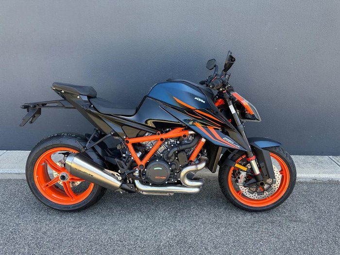 2023 KTM 1290 Super Duke R Super Duke Black