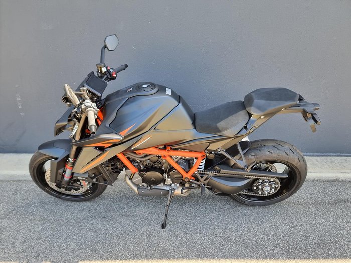 2024 KTM 1390 Super Duke R Super Duke Orange