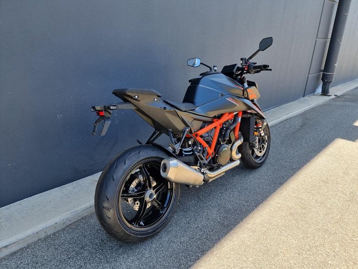2024 KTM 1390 Super Duke R Super Duke Orange