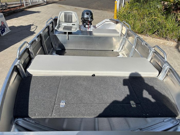 2025 QUINTREX F390 Outback Explorer