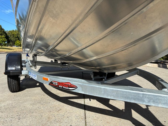 2024 QUINTREX F390 Outback Explorer