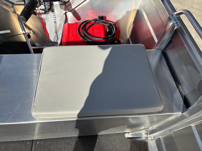 2024 QUINTREX F390 Outback Explorer