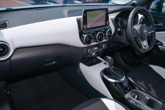 2023 Nissan JUKE ST-L+