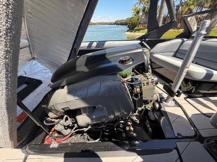 2020 Malibu Response TXi Open Bow