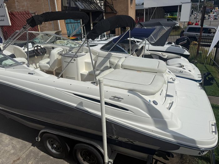 2007 Sea Ray 270 SLX