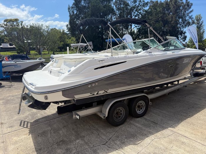 2007 Sea Ray 270 SLX
