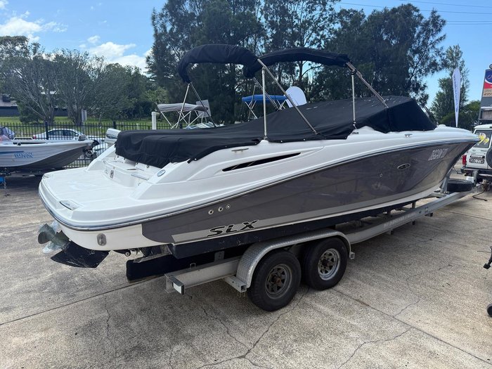 2007 Sea Ray 270 SLX