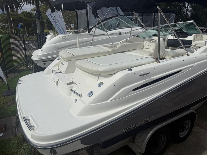 2007 Sea Ray 270 SLX