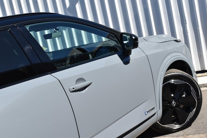 2025 Nissan QASHQAI N-DESIGN e-POWER J12 MY25 Ceramic Grey with Onyx Black Roof