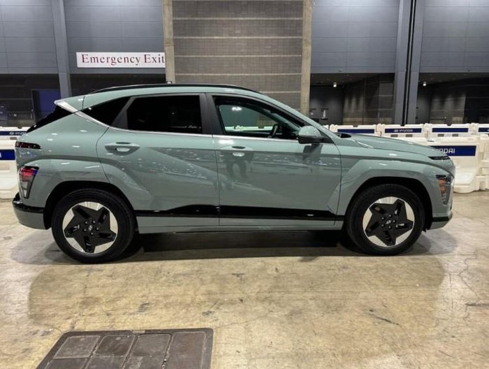 2024 Hyundai Kona Electric Premium