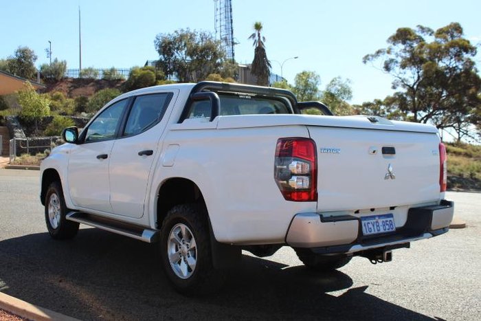 2019 Mitsubishi Triton GLX+