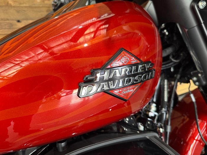 2025 Harley-Davidson Street Glide 117 (FLHX) Touring