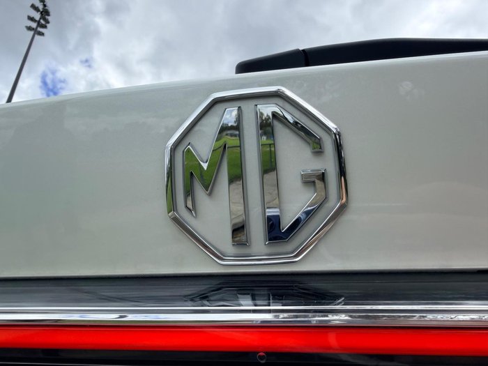 2025 MG HS Vibe AS33 MY25 Pearl White