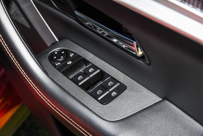 2025 Mazda CX-60 P50e Evolve