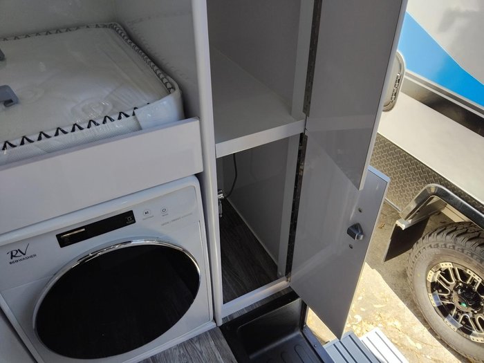 2025 Snowy River Srt18f Off Road Full Ensuite Family Van Final Price!
