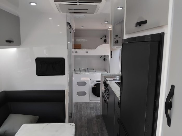 2025 Snowy River Srt18f Off Road Full Ensuite Family Van Final Price!