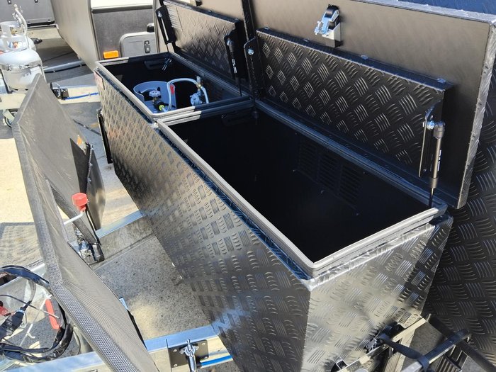 2025 New Age Caravans My25 Manta Ray Expedition Full Offroad 19Ft Price Reduced!