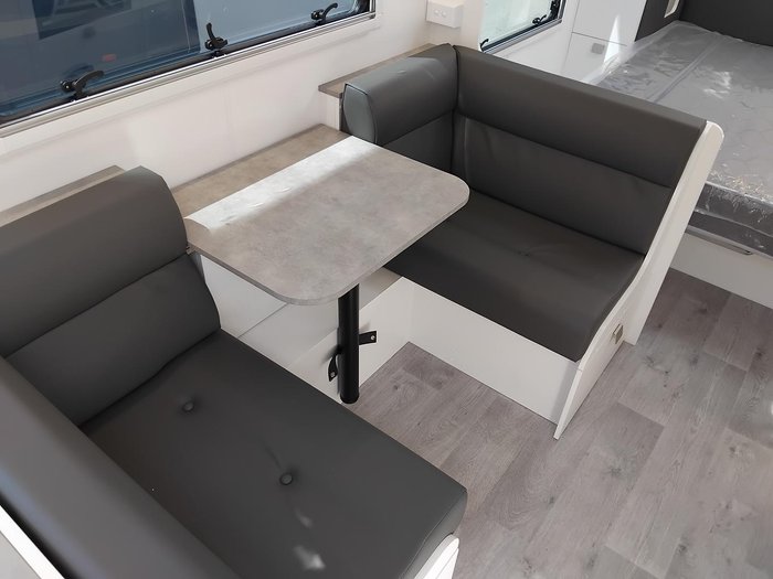 2025 New Age Caravans My25 Manta Ray Expedition Full Offroad 19Ft Price Reduced!