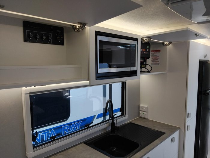 2025 New Age Caravans My25 Manta Ray Expedition Full Offroad 19Ft Price Reduced!