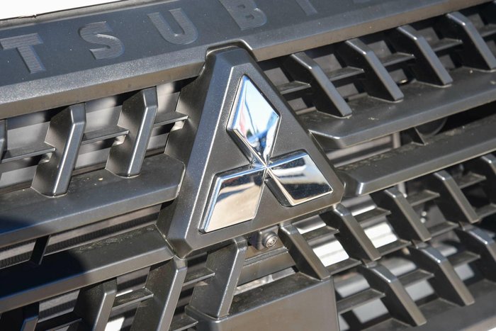 2024 Mitsubishi Triton GLX-R