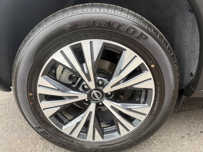 2025 Nissan X-TRAIL ST-L